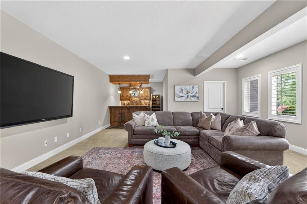 15320 Larsen Street — photo 43