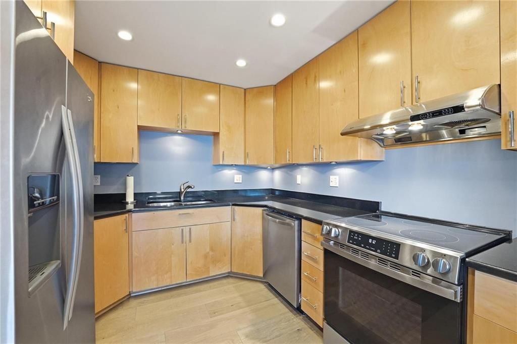 121 W 48th Street — photo 10