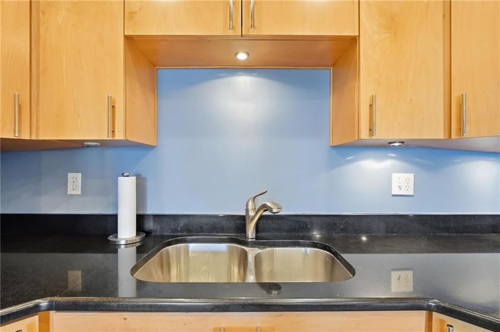 121 W 48th Street — photo 12