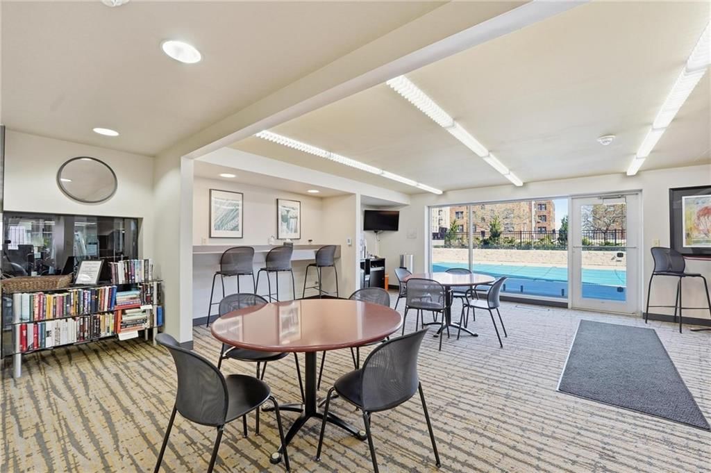 121 W 48th Street — photo 31