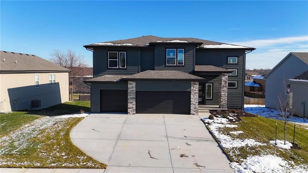320 SW Amara Drive, Blue Springs, MO