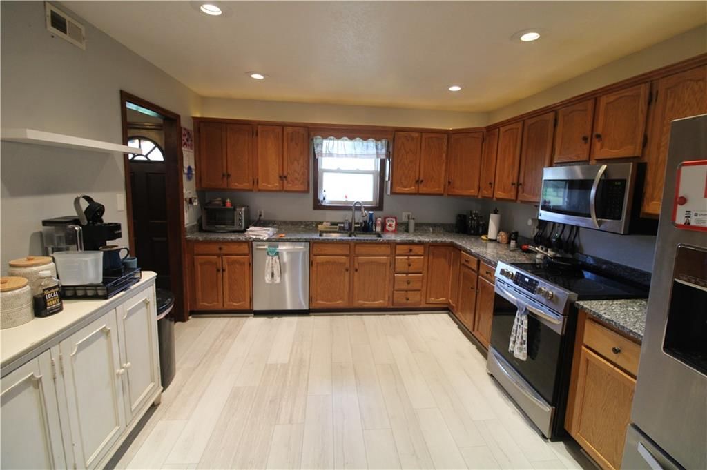 32 Mackenzie Drive — photo 7