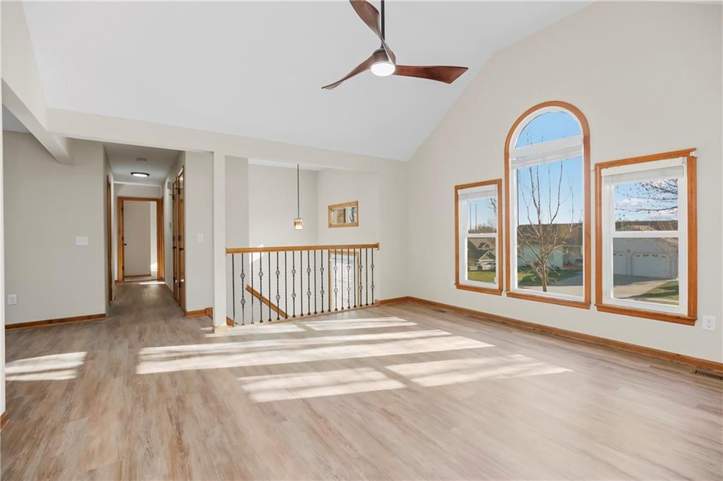 14114 Lora Street — photo 4