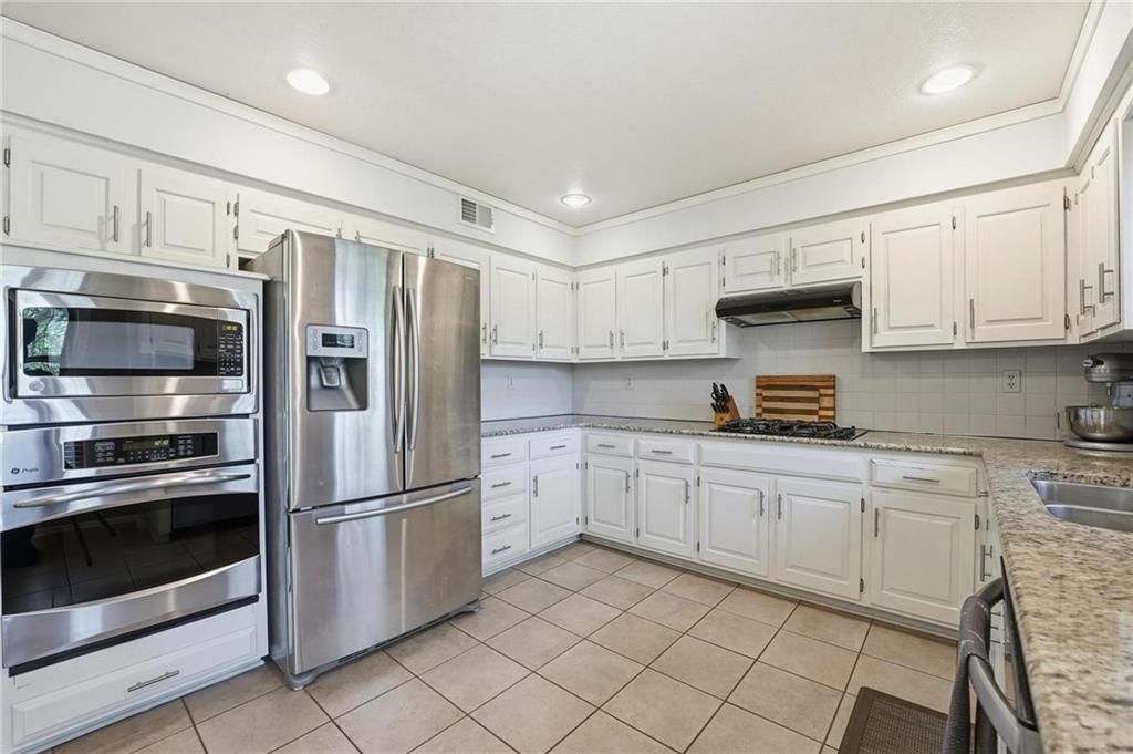 609 NW 44th Terrace — photo 8