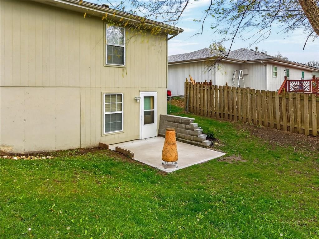 1314 Susan Street — photo 32