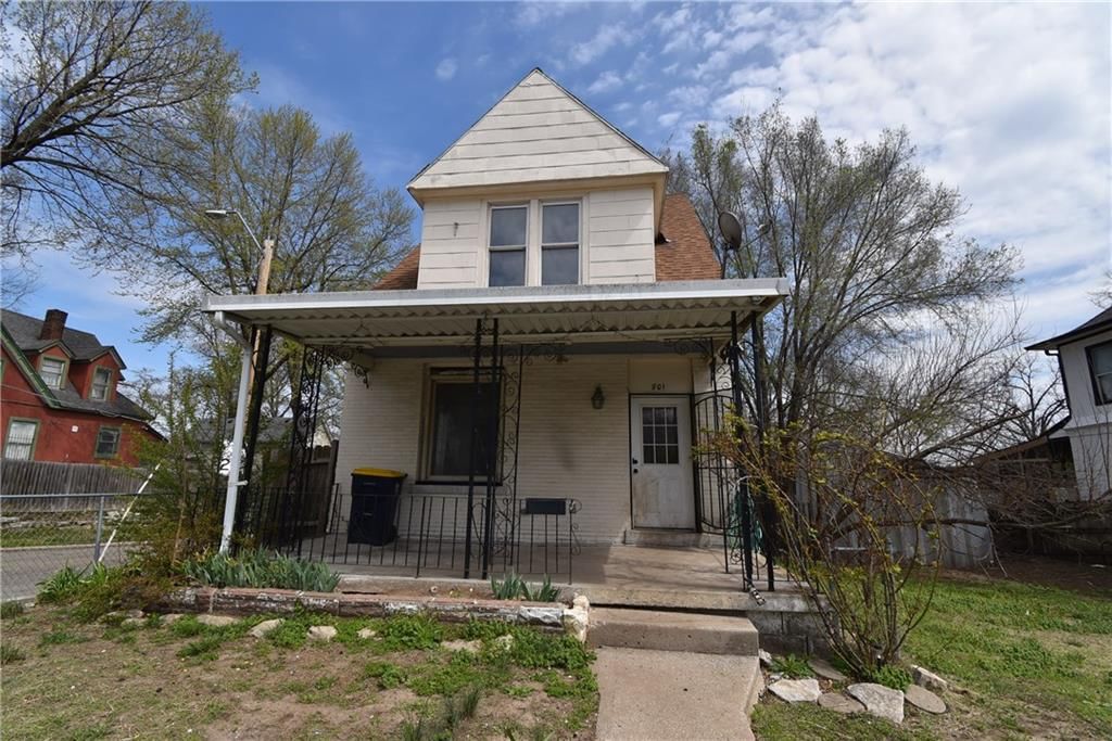 801 Elmwood Avenue — photo 2