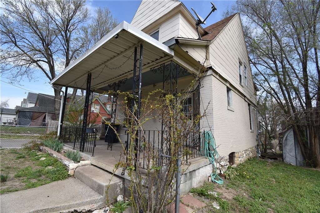 801 Elmwood Avenue — photo 3