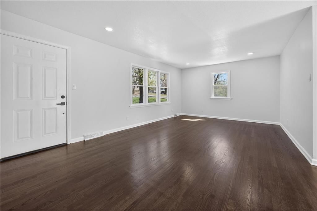 12000 E 75th Street — photo 13