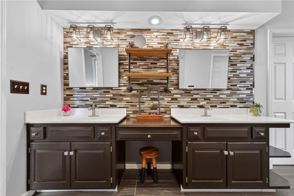 17570 Bond Avenue — photo 34