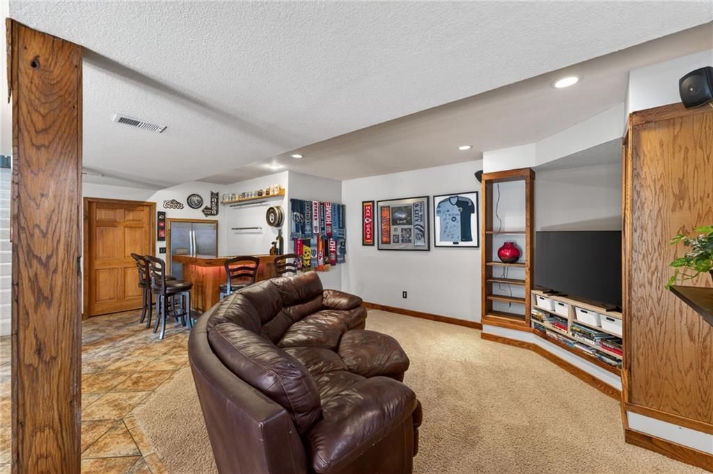 17570 Bond Avenue — photo 40