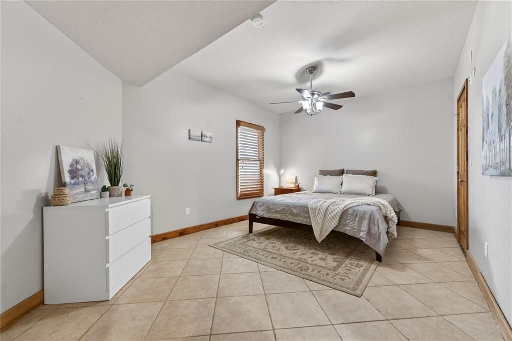 17570 Bond Avenue — photo 41