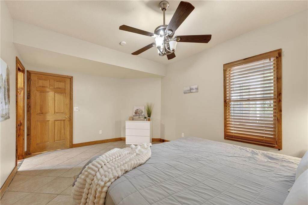 17570 Bond Avenue — photo 42