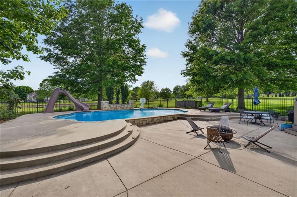 17570 Bond Avenue — photo 62