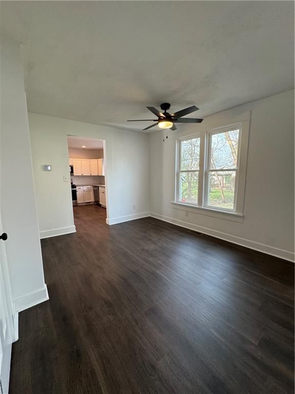 1002 E 10th Street — photo 13