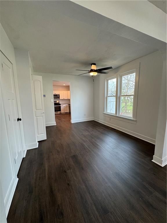 1002 E 10th Street — photo 14