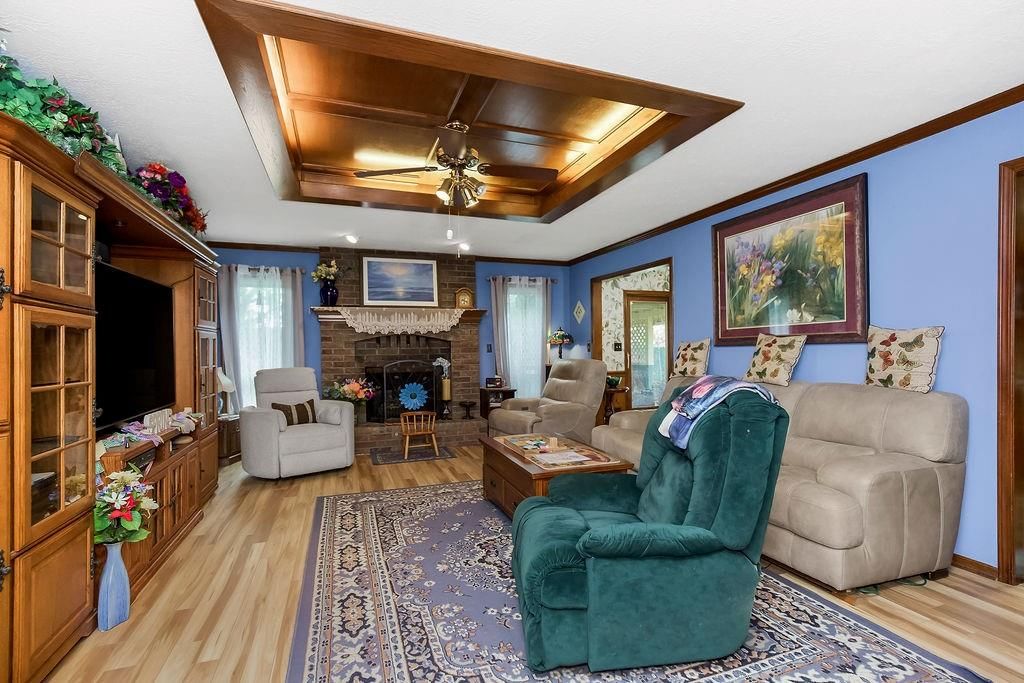 7719 Larson Avenue — photo 3