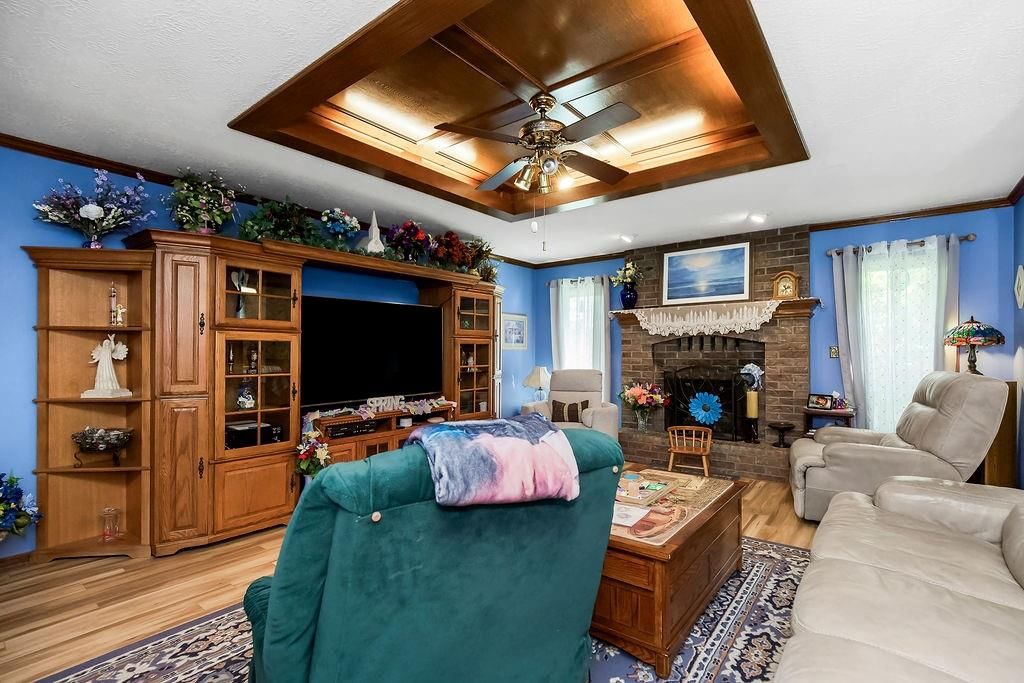 7719 Larson Avenue — photo 5