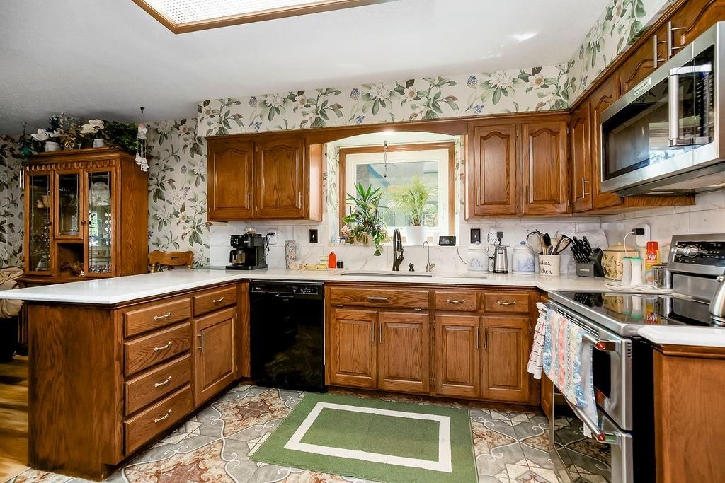 7719 Larson Avenue — photo 8