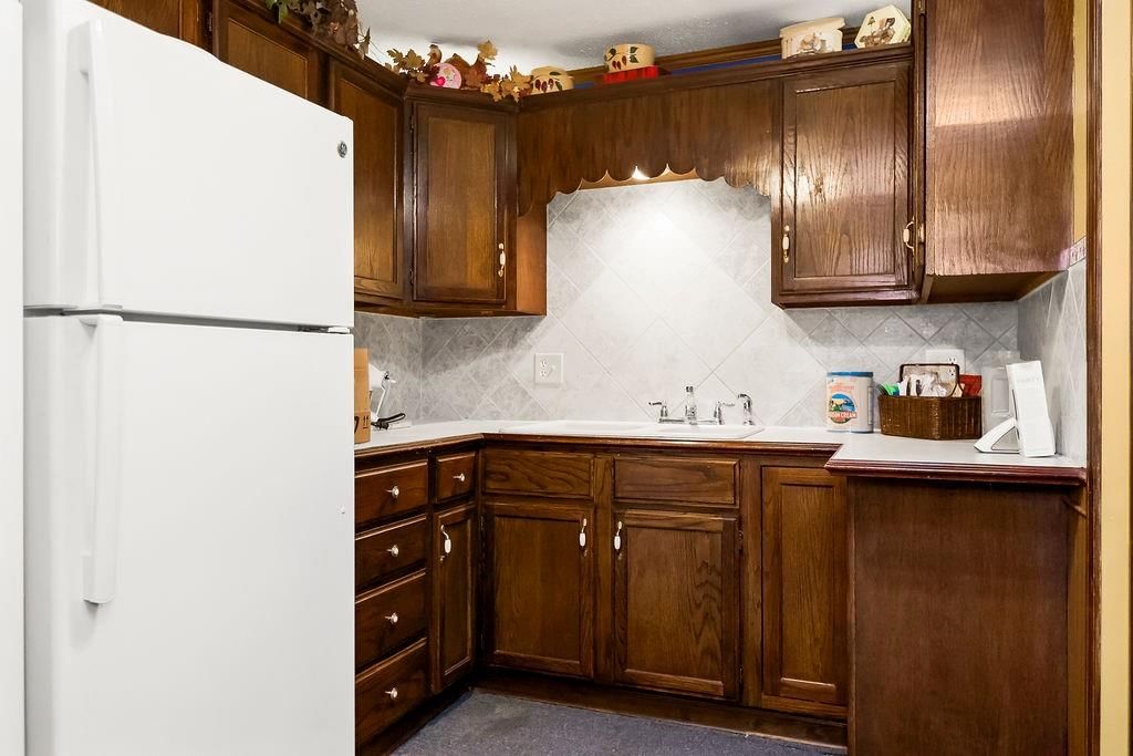 7719 Larson Avenue — photo 22