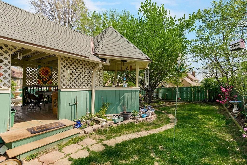 7719 Larson Avenue — photo 25