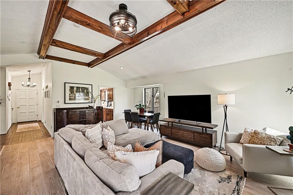 419 Lakeside Drive — photo 7