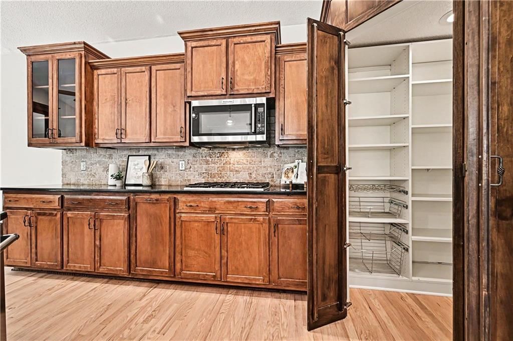 6134 Howe Drive — photo 10