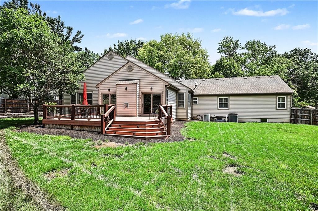 6134 Howe Drive — photo 34
