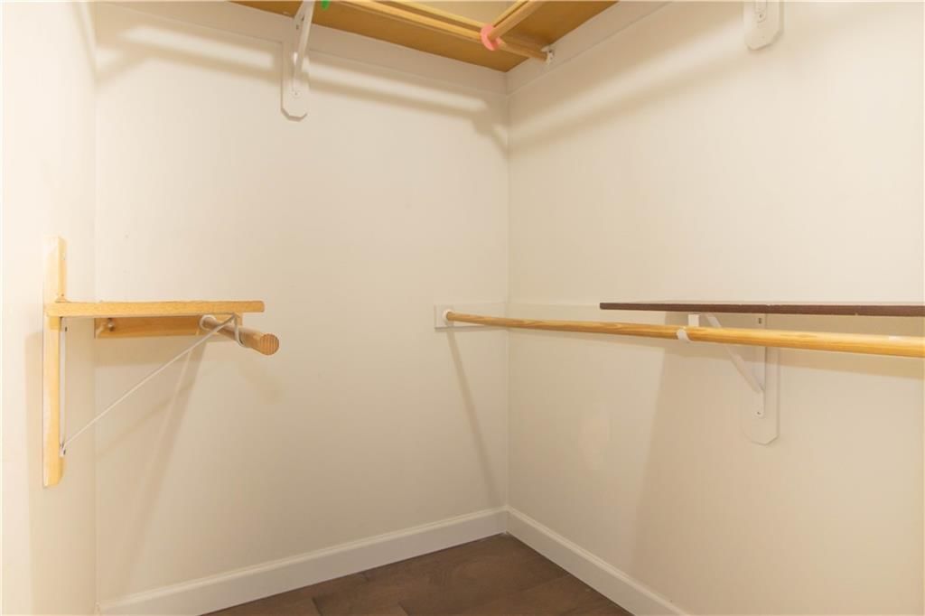 1004 Fox Run Court — photo 10