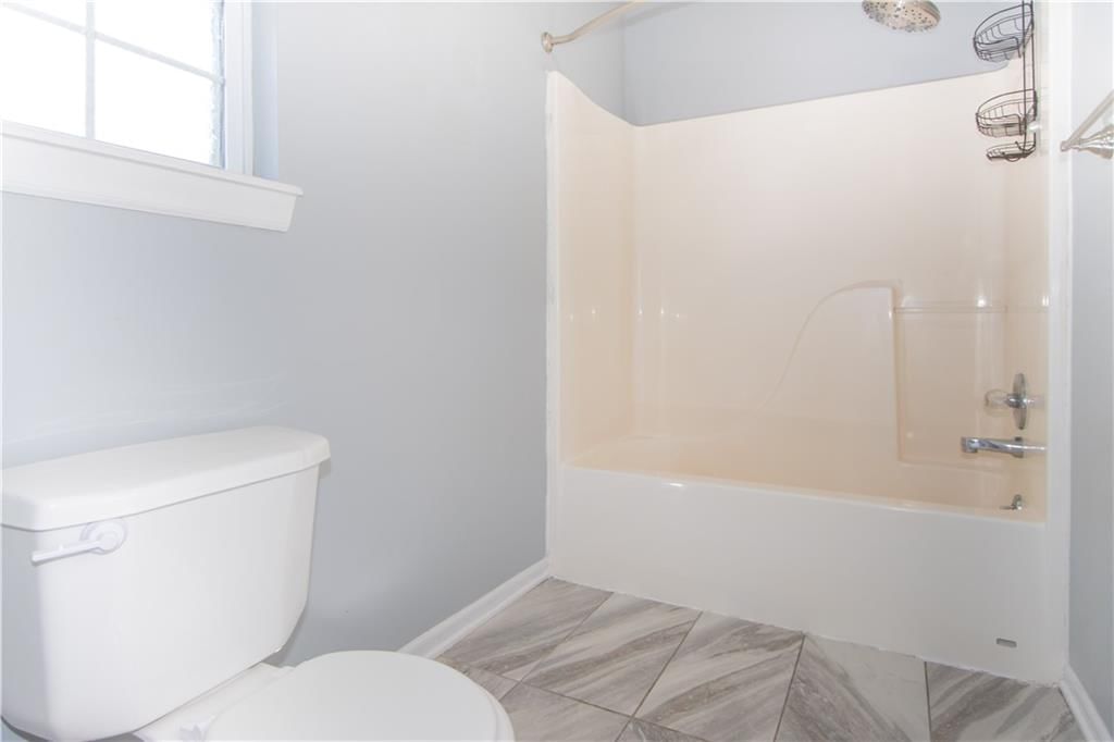 1004 Fox Run Court — photo 11