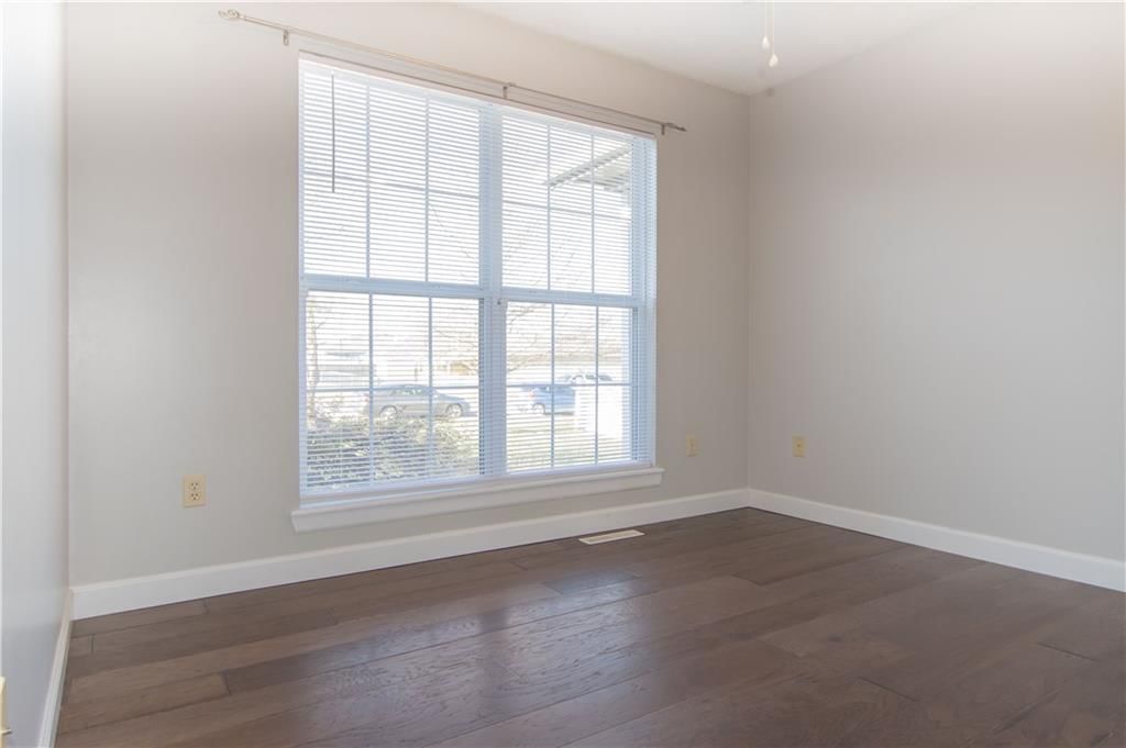 1004 Fox Run Court — photo 13