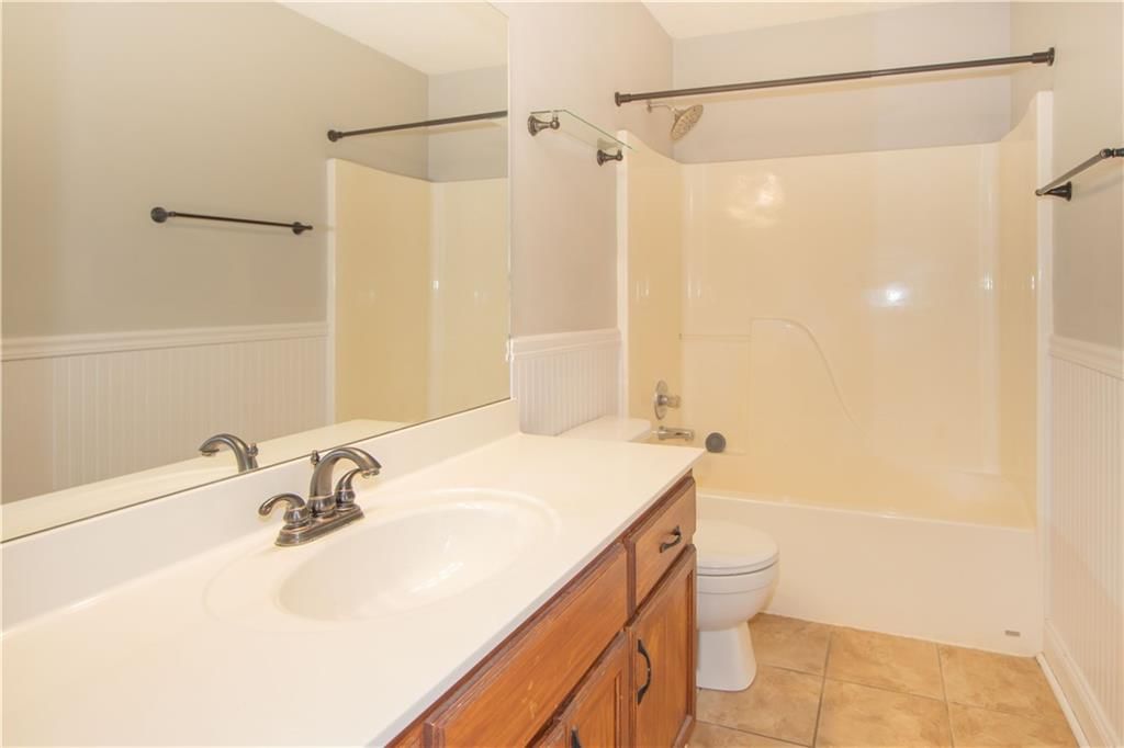 1004 Fox Run Court — photo 16