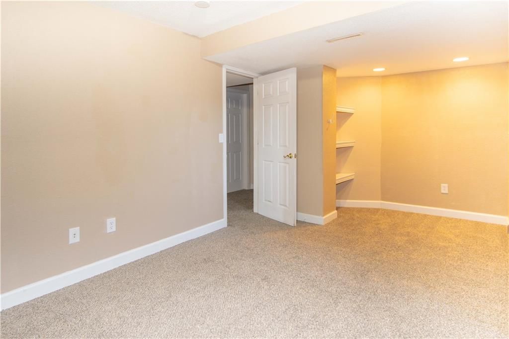 1004 Fox Run Court — photo 19