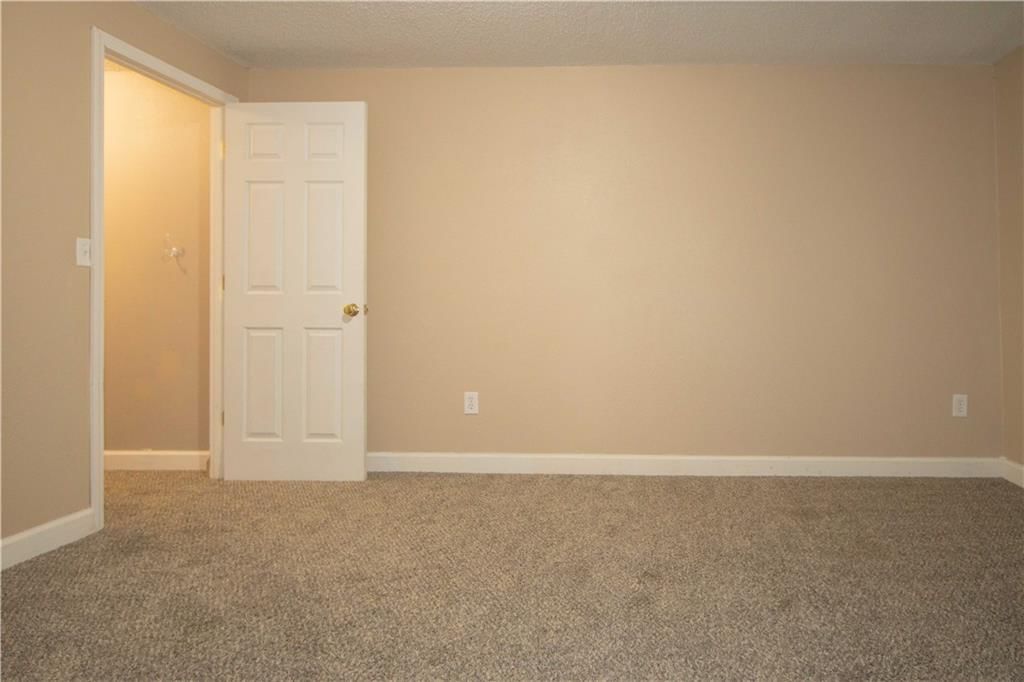 1004 Fox Run Court — photo 20