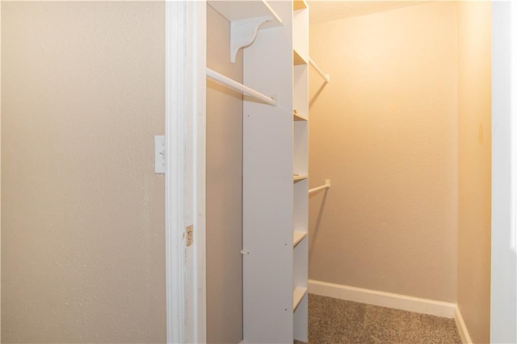 1004 Fox Run Court — photo 21