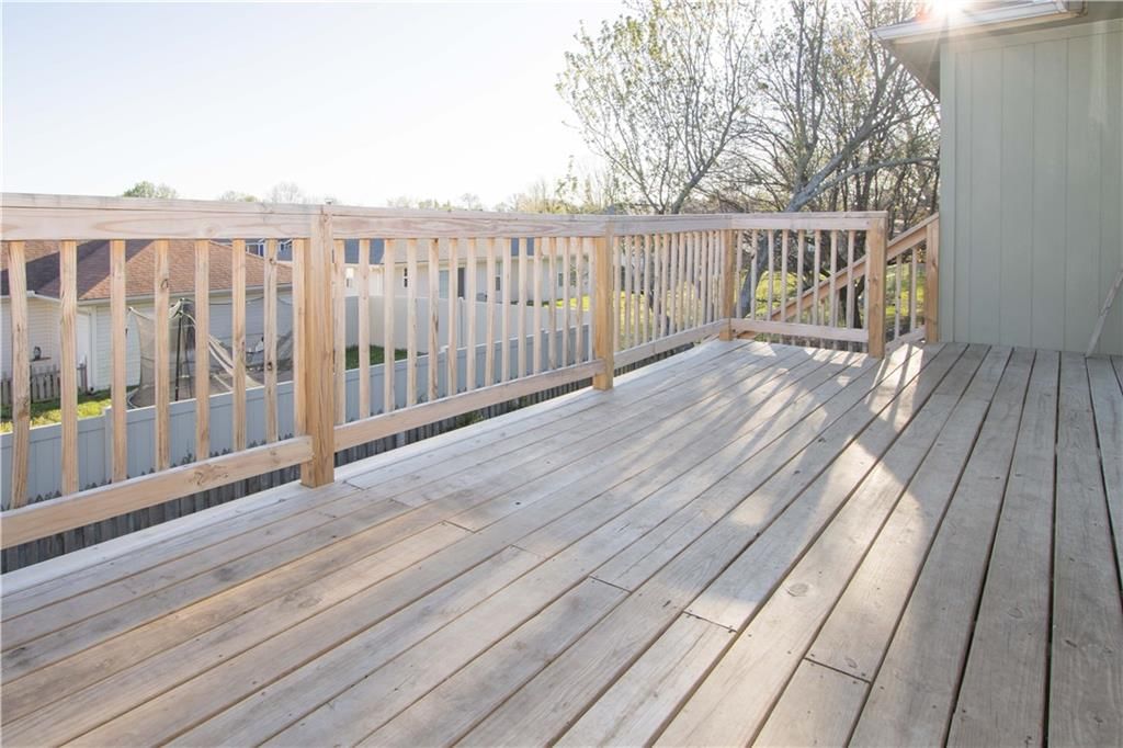 1004 Fox Run Court — photo 24