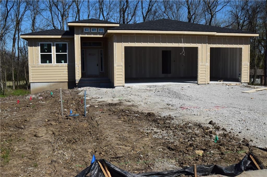1703 SW Locust Street — photo 1