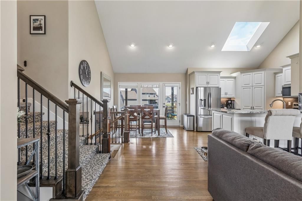 4728 NE 102nd Court — photo 3