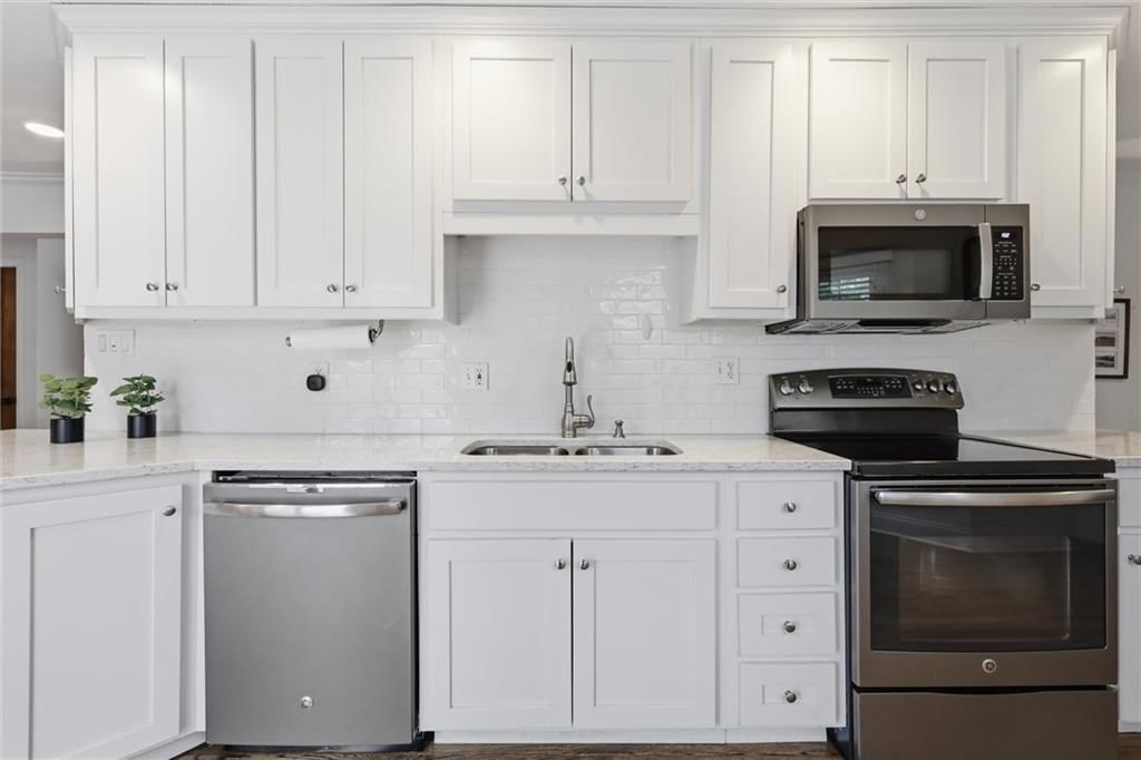 3600 W 84th Terrace — photo 11