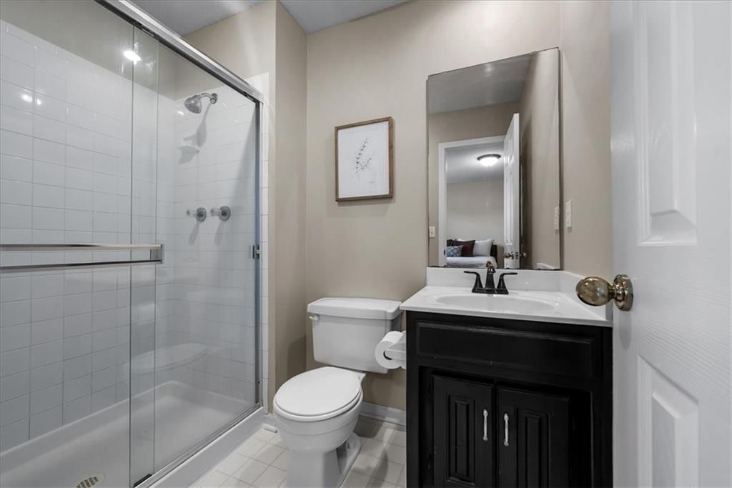 9009 W 148TH Terrace — photo 34