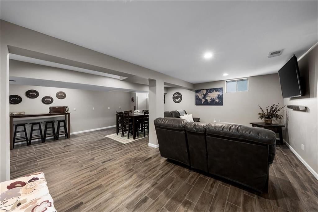 9009 W 148TH Terrace — photo 36