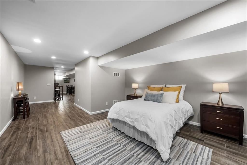 9009 W 148TH Terrace — photo 44