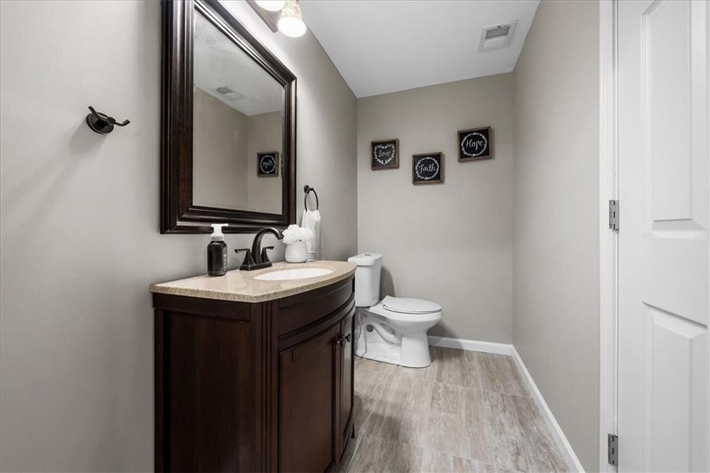 9009 W 148TH Terrace — photo 45