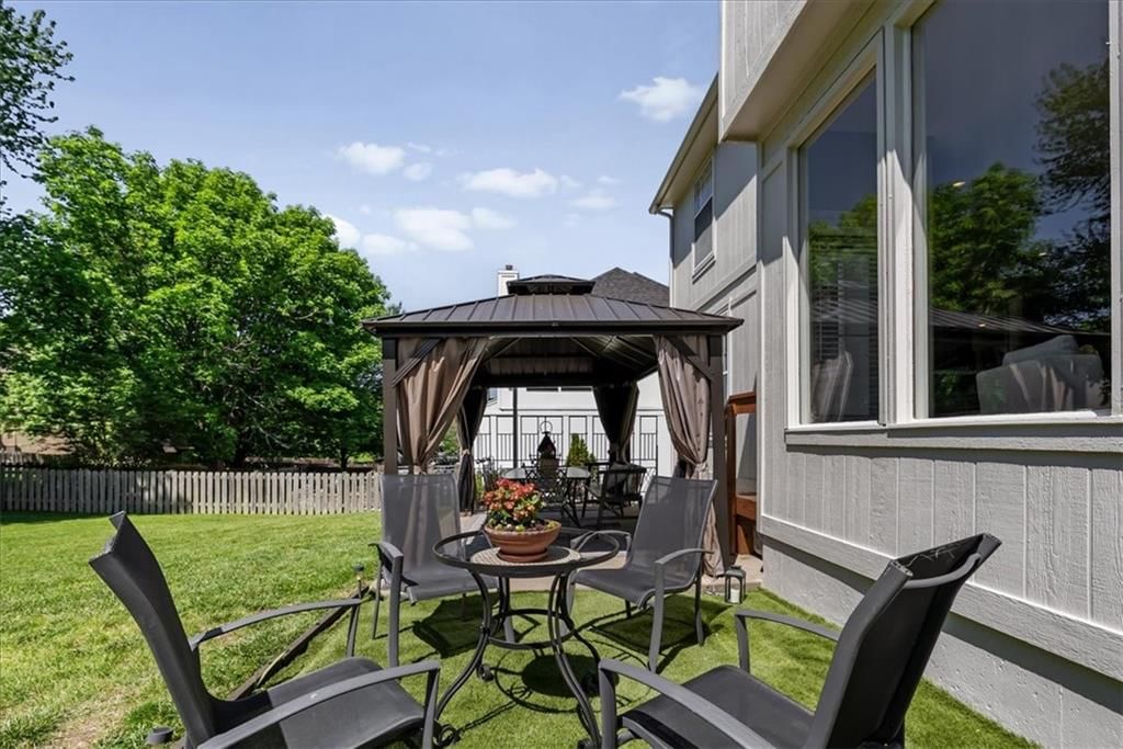 9009 W 148TH Terrace — photo 46