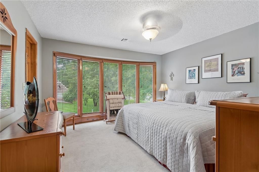 142 The Woodlands Drive — photo 24