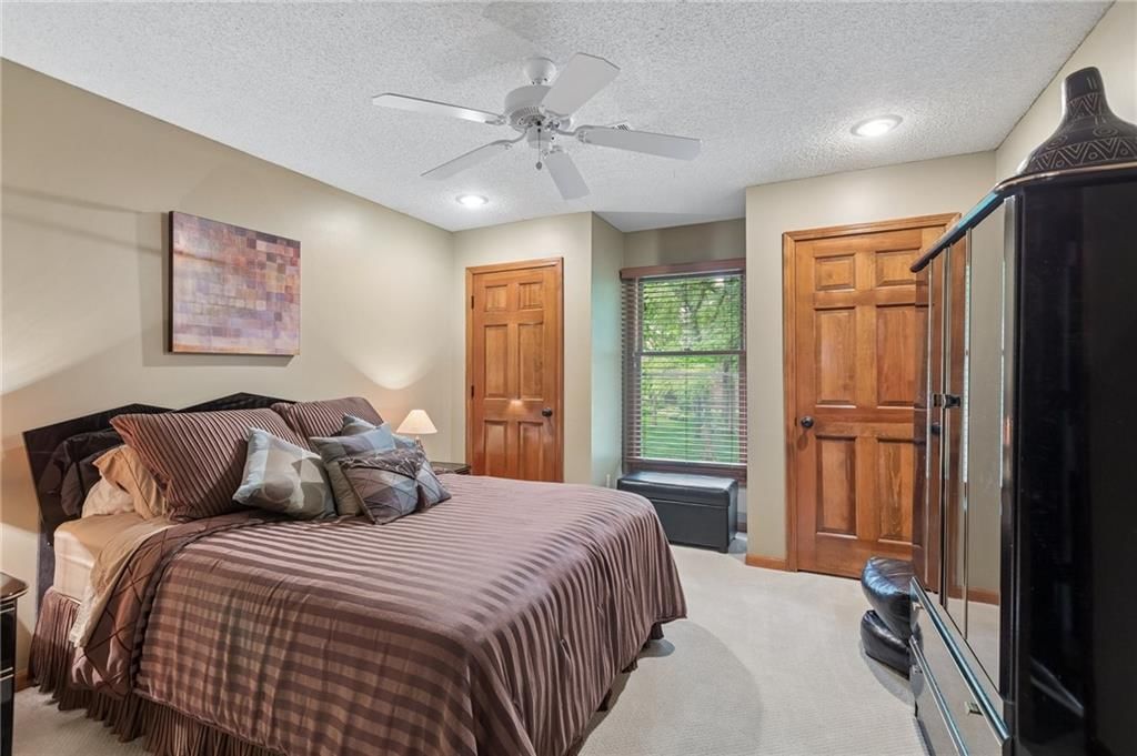 142 The Woodlands Drive — photo 26
