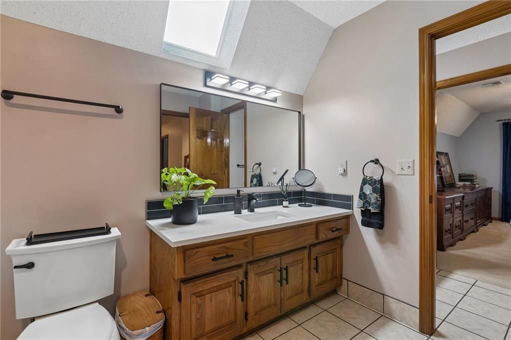 142 The Woodlands Drive — photo 29