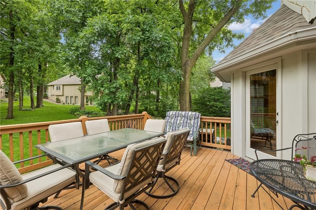 142 The Woodlands Drive — photo 42
