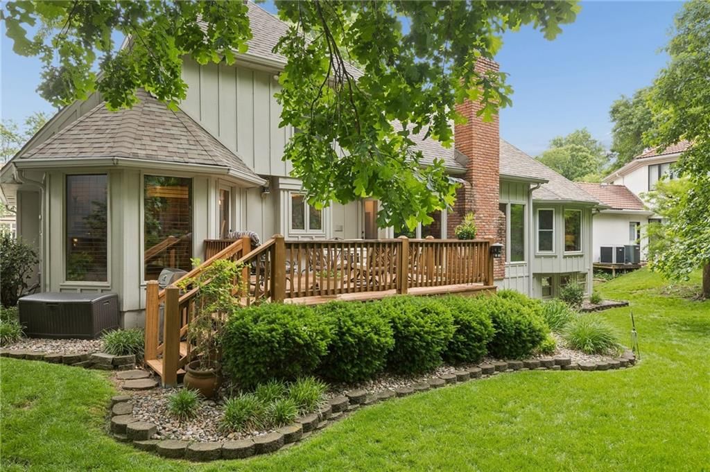 142 The Woodlands Drive — photo 44