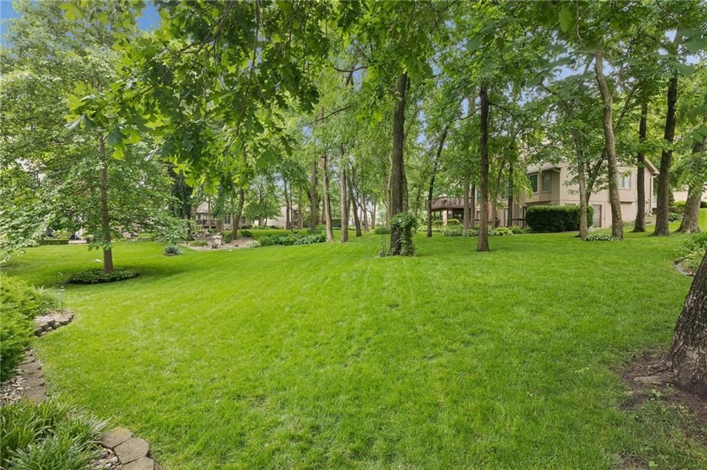 142 The Woodlands Drive — photo 47