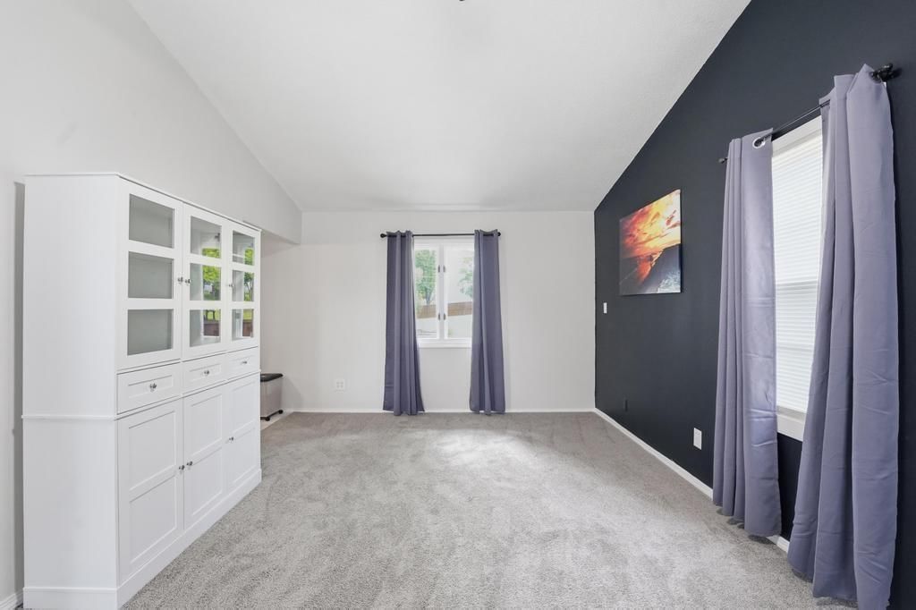 6008 N Michigan Avenue — photo 11